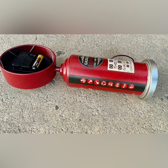 Route 66 Petrol Bowser Clock Red - Picture 6 of 8